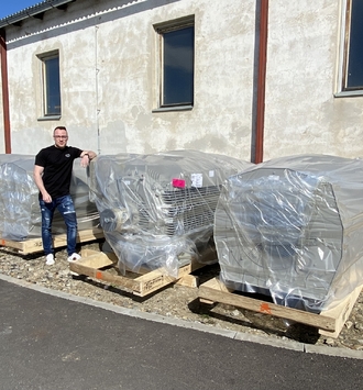Reference: dodávka 8 elektromotorů Siemens 1 000 kW pro zákazníka z Ománu